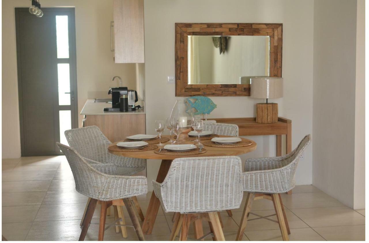 West Wood Holiday Apartment, C6 - Flic En Flac With Pool At A Quiet Location, Beautifully Decorated And Close To The Beach Ngoại thất bức ảnh